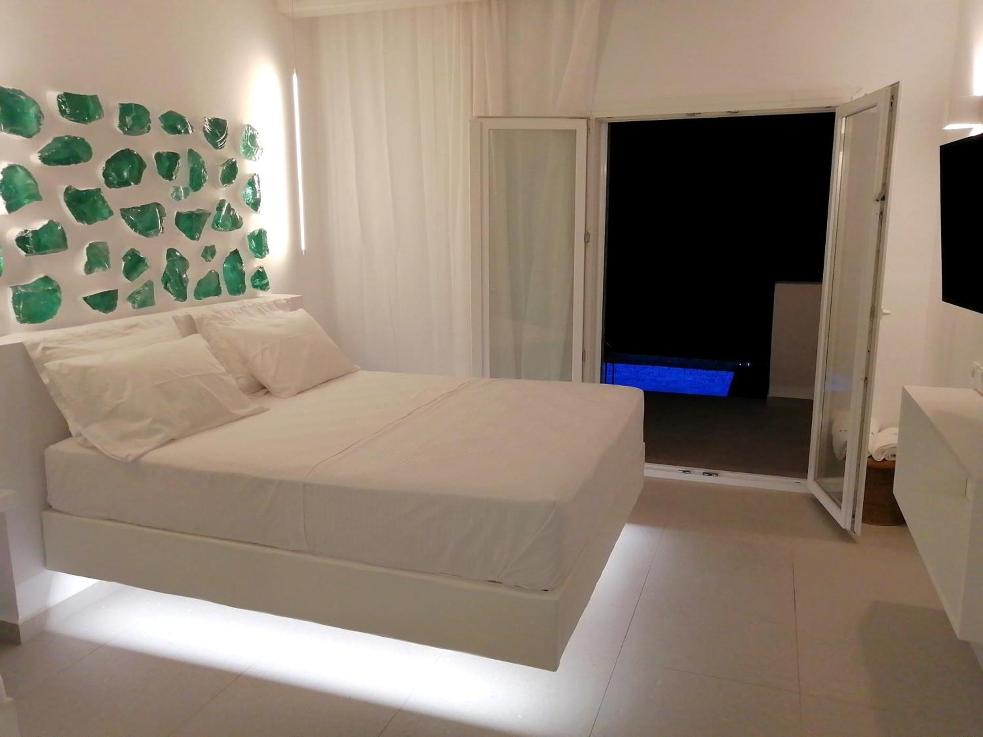 Enilion Luxury Apartment Kyra Panagia